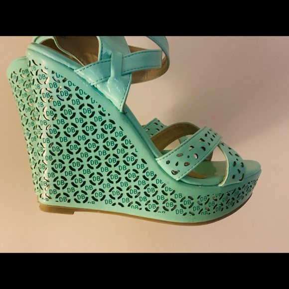 DBDK Mint Green Wedges - Picture 5 of 16
